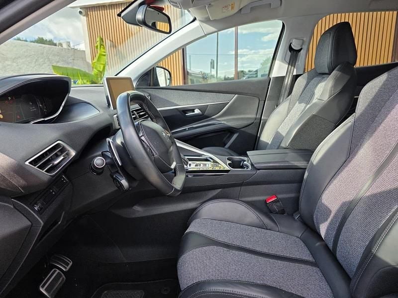 Usado Peugeot 3008 Allure 120 HP (88 kW) 2017 Cinza Carrinha