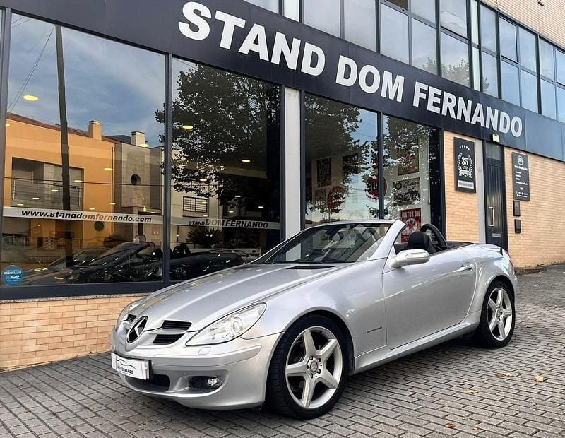 Cinza Usado 2004 Mercedes SLK200 Edition Cabrios | € 14.900 - Imagem 1/4