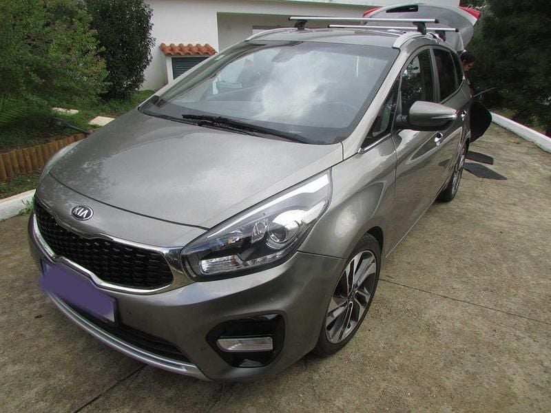 Usado 2017 Kia Carens Monovolume | € 16.200 - Imagem 1/4