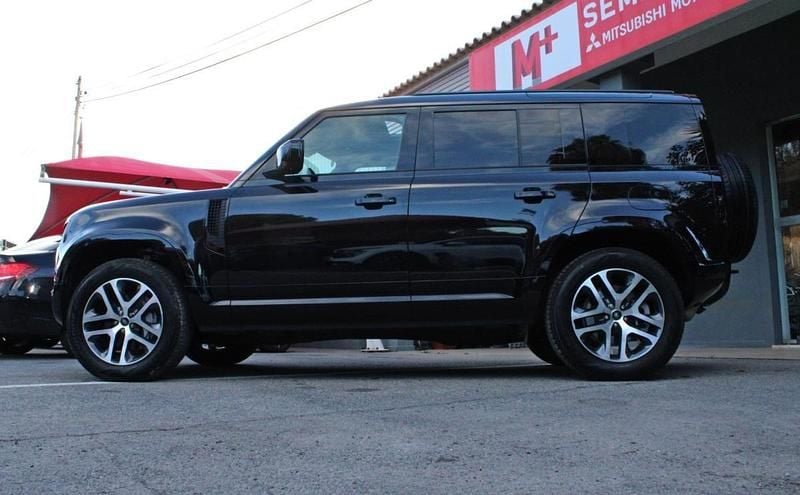 Usado Land Rover Defender 300 HP (220 kW) 2025 Preto SUV