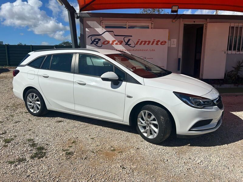 Branco Usado 2018 Opel Astra Dynamic Carrinha | € 15.500 (Caro) - Imagem 1/4