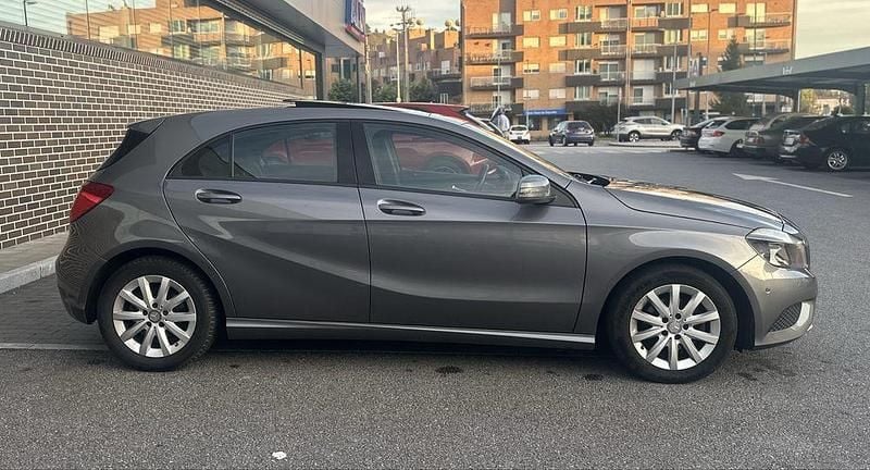 Usado 2014 Mercedes A180 Sedan | € 12.750 (Preço justo) - Imagem 1/4