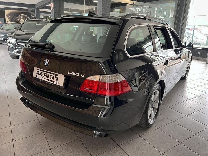 Usado BMW 520 177 HP (130 kW) 2010 Preto Carrinha
