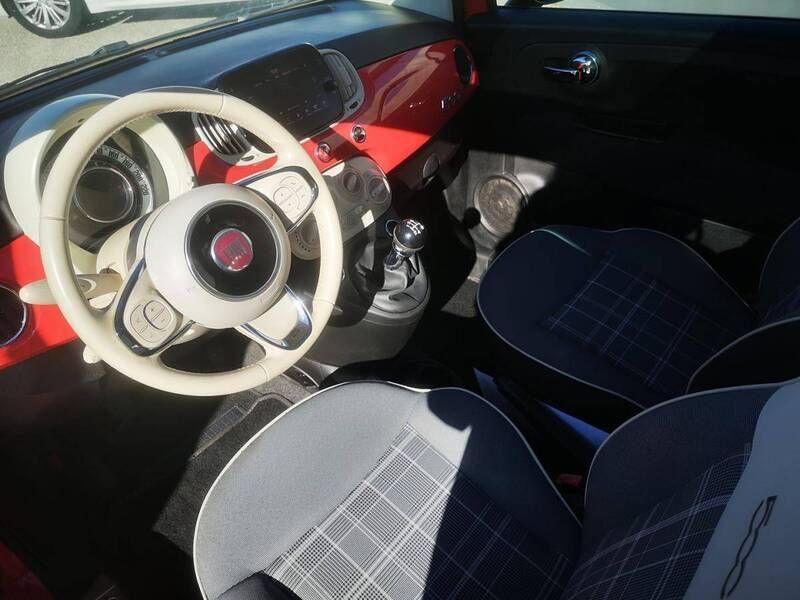 Usado Fiat 500 Lounge 69 HP (50 kW) 2018 Vermelho Citadino