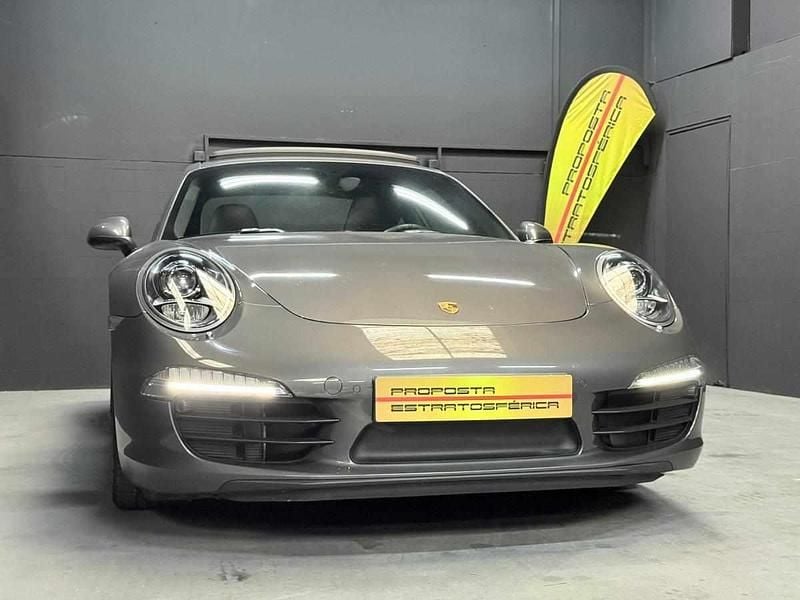 Cinzento Usado 2013 Porsche 911 Carrera Coupé | € 86.991 - Imagem 1/4