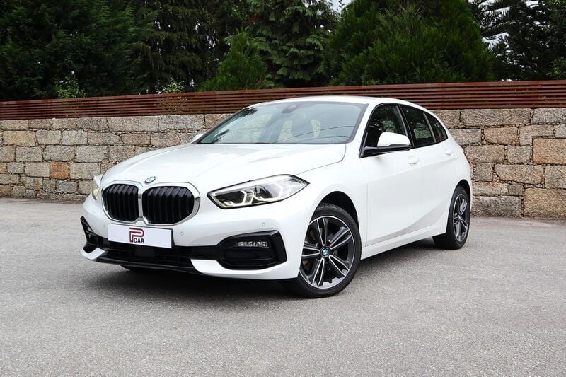 Branco Usado 2019 BMW 116 Sport Line Citadino | € 20.950 (Preço justo) - Imagem 1/4
