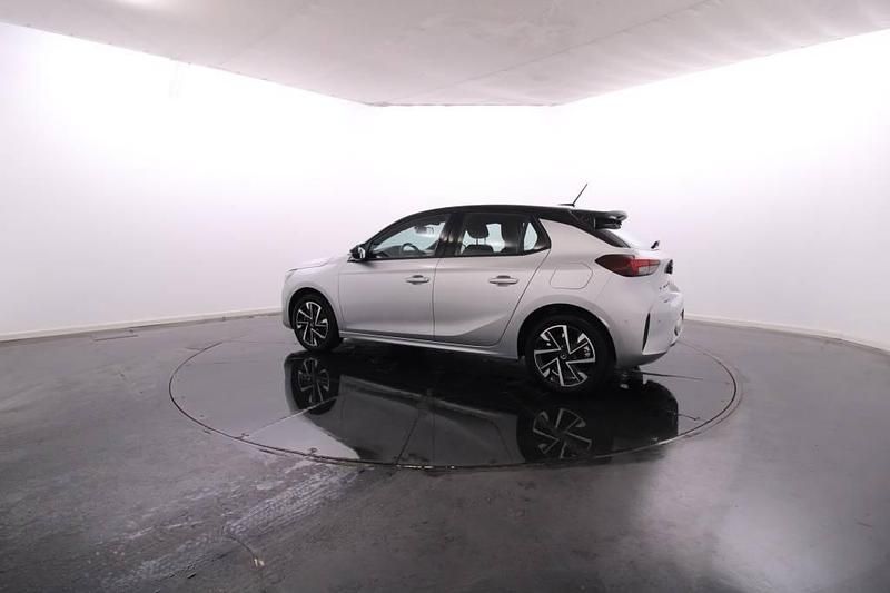 Usado Opel Corsa 101 HP (74 kW) 2024 Cinzento Citadino