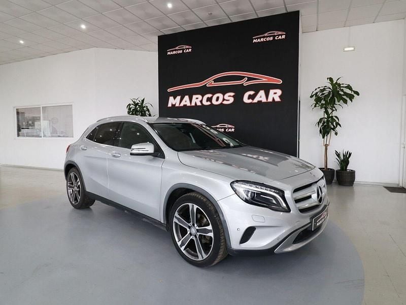 Usado Mercedes GLA180 Urban 109 HP (80 kW) 2016 Cinza SUV