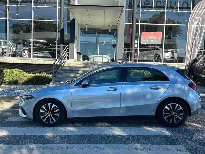 Usado Mercedes 200 163 HP (119 kW) 2025 Cinzento