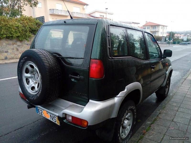 Nissan terrano r20