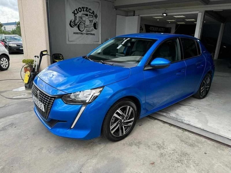 Azul Usado 2020 Peugeot 208 Allure Citadino | € 15.500 (Caro) - Imagem 1/4