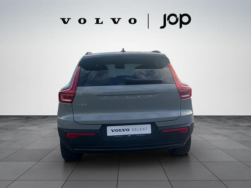 Usado Volvo EX40 Plus 185 kW (252 HP) 2024 Cinzento SUV