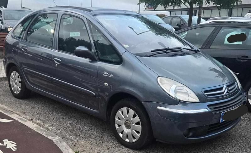 Cinzento Usado 2007 Citroën Xsara Picasso Monovolume | € 3.000 - Imagem 1/4