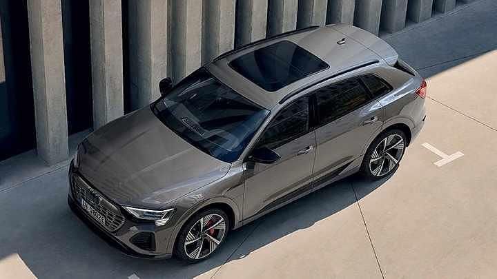 Usado Audi Q8 e-tron 183 kW (250 HP) 2023 Preto SUV