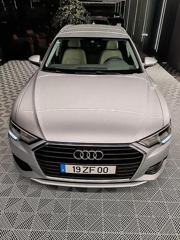 Usado Audi A6 204 HP (150 kW) 2019 Cinzento Carrinha