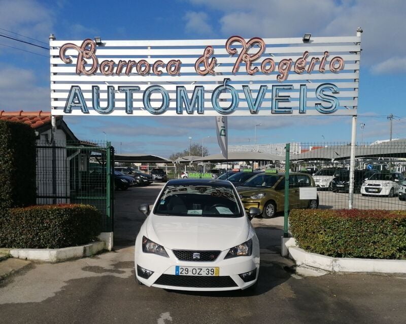 Branco Usado 2014 Seat Ibiza SC FR Citadino | € 10.490 (Bom preço) - Imagem 1/4