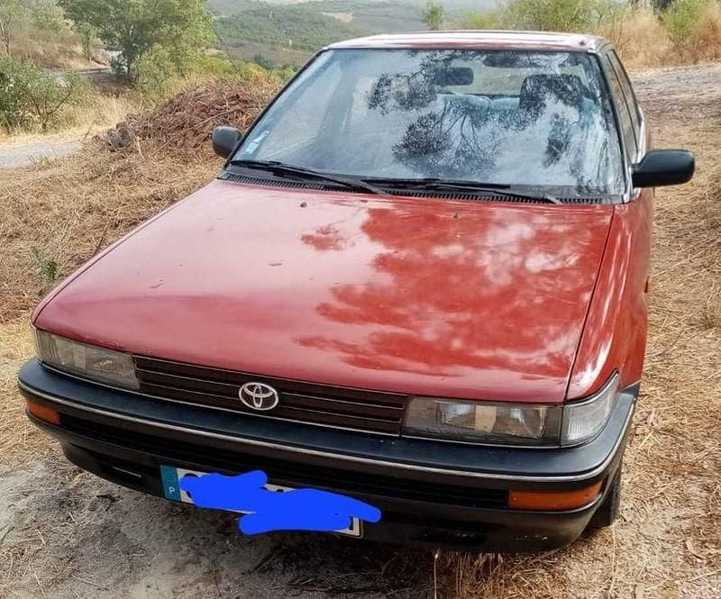 Usado 1990 Toyota Corolla Sedan | € 1.400 - Imagem 1/3