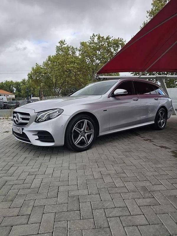 Cinza prata Usado 2020 Mercedes E300 AMG line Carrinha | € 35.000 (Preço elevado) - Imagem 1/4