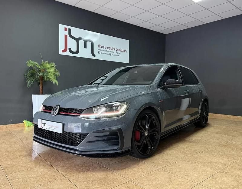 Usado VW Golf VII GTI 290 HP (213 kW) 2019 Cinzento Citadino