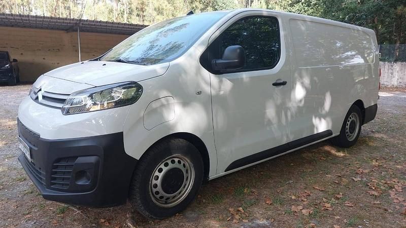 Branco Usado 2022 Citroën e-Jumpy Monovolume | € 21.450 - Imagem 1/4