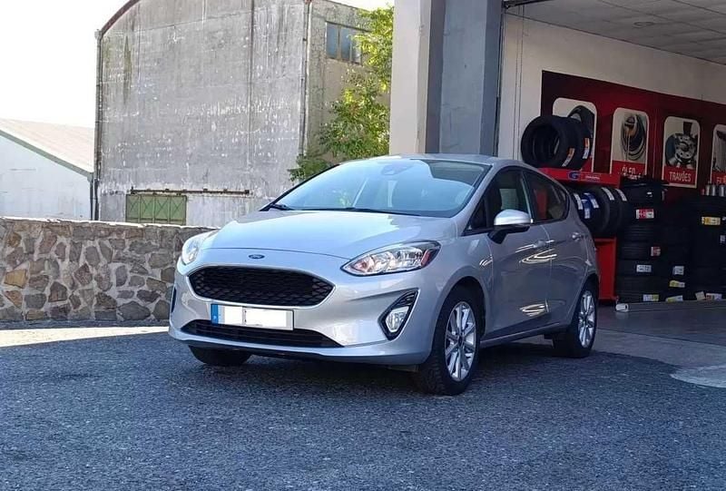 Usado Ford Fiesta 85 HP (62 kW) 2020 Cinza antracite Citadino