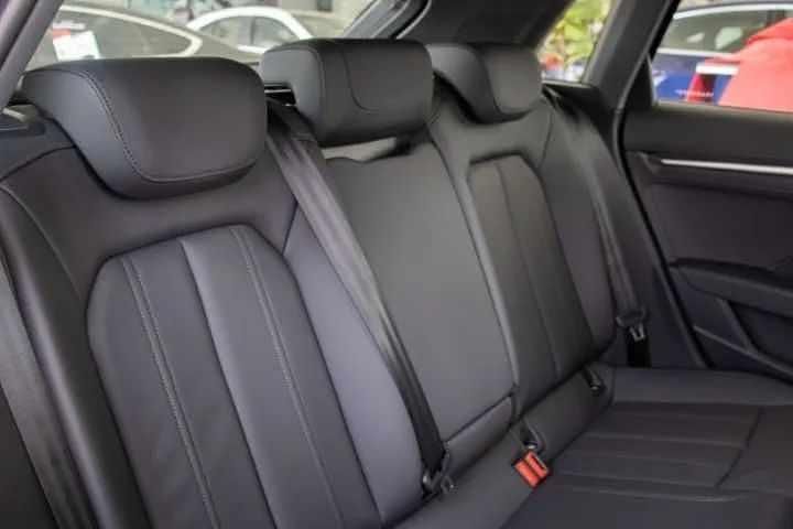 Usado Audi A3 e-tron 204 HP (150 kW) 2024 Preto Citadino