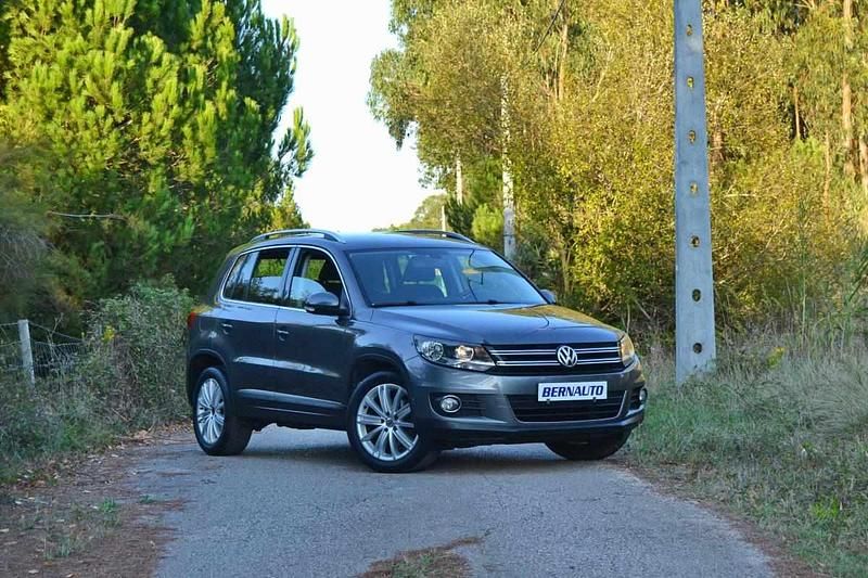 Cinzento Usado 2016 VW Tiguan SUV | € 17.900 (Preço justo) - Imagem 1/4