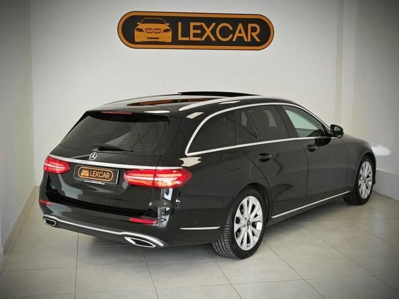 Usado Mercedes E220 Exclusive 194 HP (142 kW) 2020 Preto Carrinha