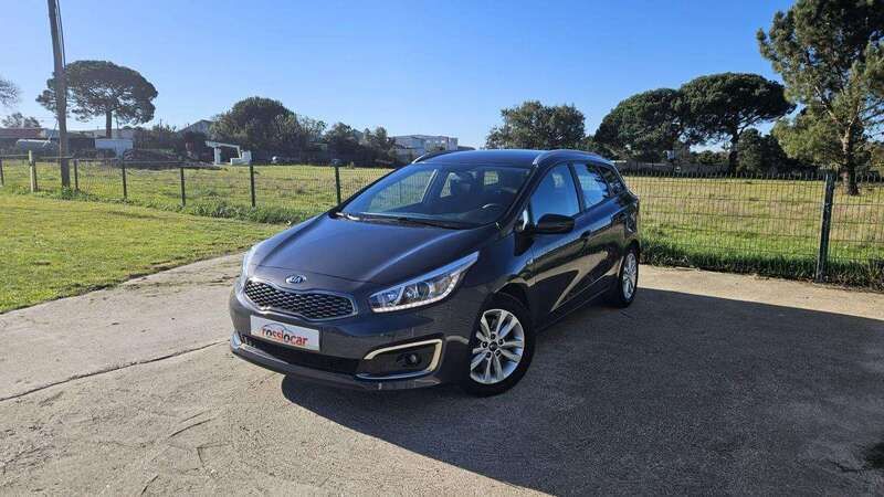 Cinzento Usado 2017 Kia Ceed Sportswagon Carrinha | € 13.950 (Preço justo) - Imagem 1/4