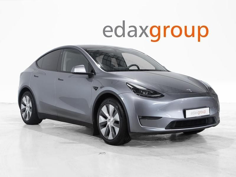 Cinza Usado 2023 Tesla Model Y Performance SUV | € 40.490 (Preço justo) - Imagem 1/4