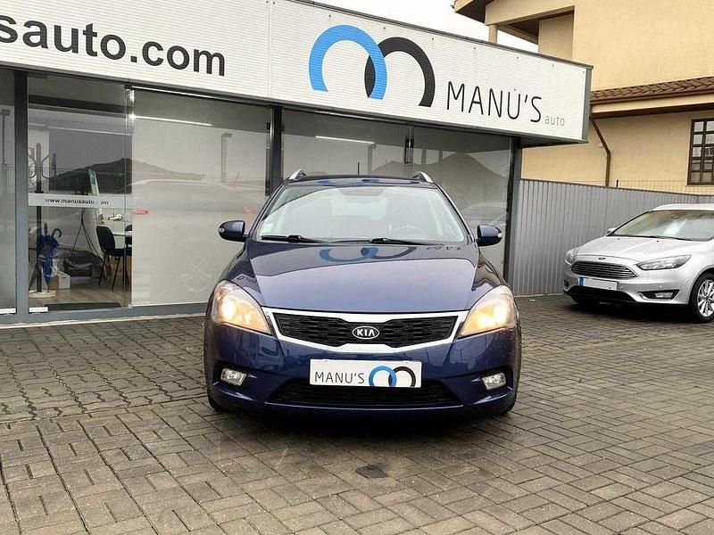 Usado Kia Ceed Sportswagon EX 90 HP (66 kW) 2010 Azul Carrinha