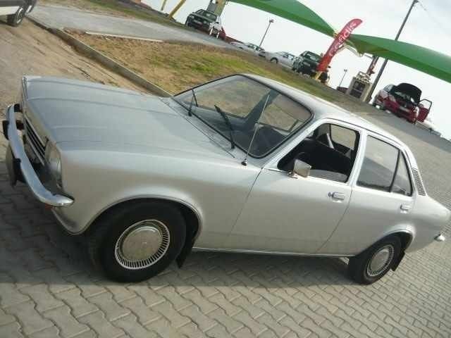 Cinzento Usado 1974 Opel Kadett Rallye S | € 7.350 - Imagem 1/4