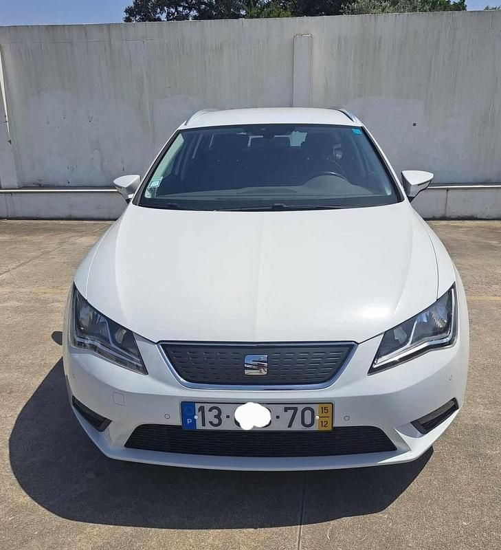 Branco Usado 2015 Seat Leon Ecomotive Citadino | € 10.500 (Bom preço) - Imagem 1/4