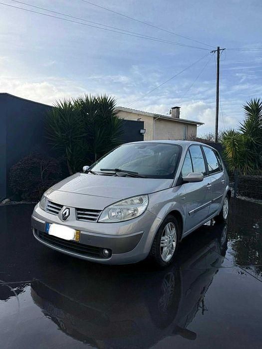Usado Renault Scénic II Privilege 110 HP (80 kW) 2005 Monovolume