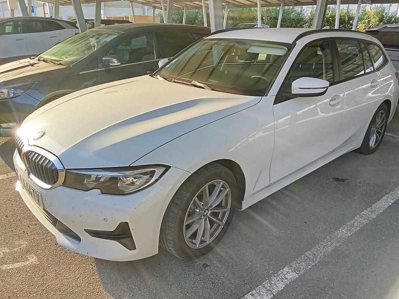 Branco Usado 2020 BMW 318 Carrinha | € 24.000 (Preço justo) - Imagem 1/3