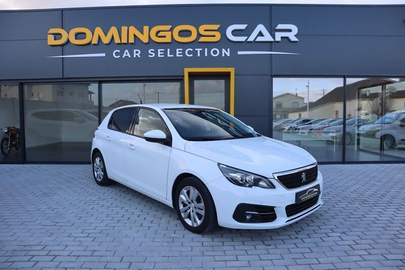 Branco Usado 2018 Peugeot 308 Style Citadino | € 14.000 (Preço justo) - Imagem 1/4
