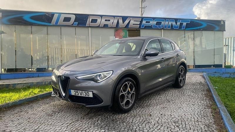 Cinza Usado 2018 Alfa Romeo Stelvio Super SUV | € 22.900 (Super Preço) - Imagem 1/4