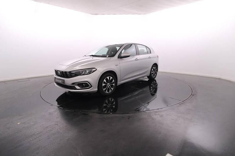 Cinzento Usado 2022 Fiat Tipo | € 19.450 (Caro) - Imagem 1/4