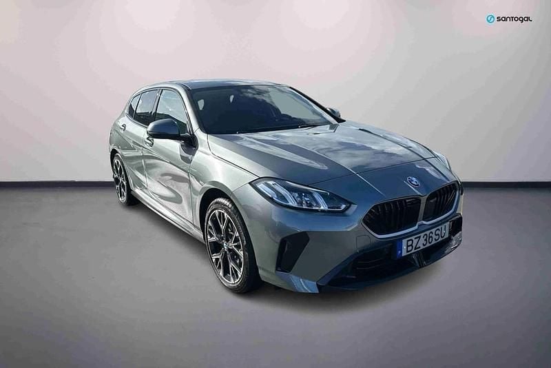 Novo BMW 116 Performance 122 HP (89 kW) 2025 Cinzento Citadino