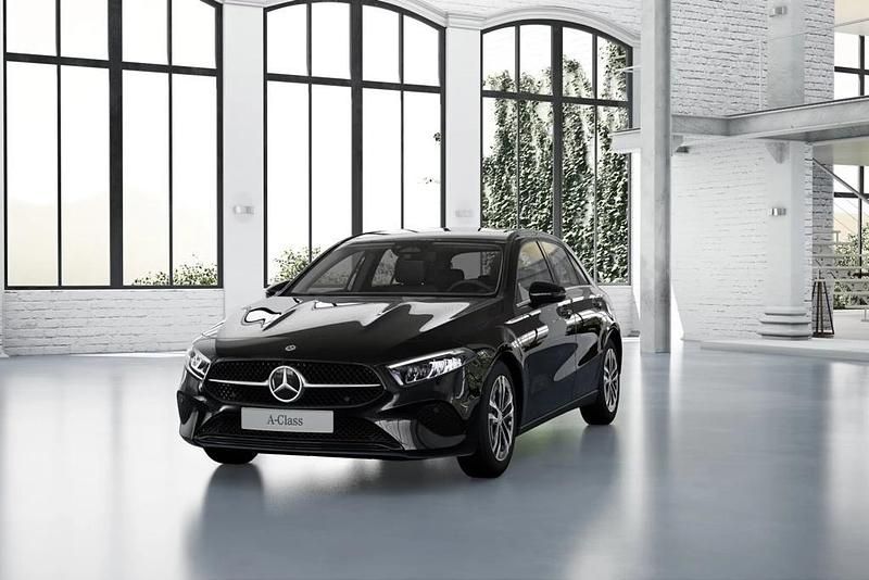 Preto Novo 2025 Mercedes A250 Citadino | € 51.225 (Caro) - Imagem 1/4