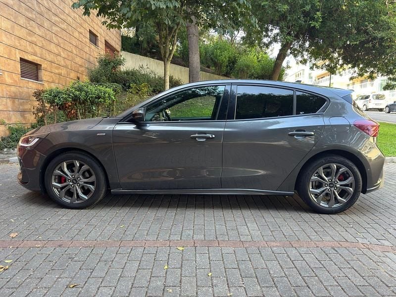 Usado Ford Focus ST-Line 125 HP (91 kW) 2022 Cinza