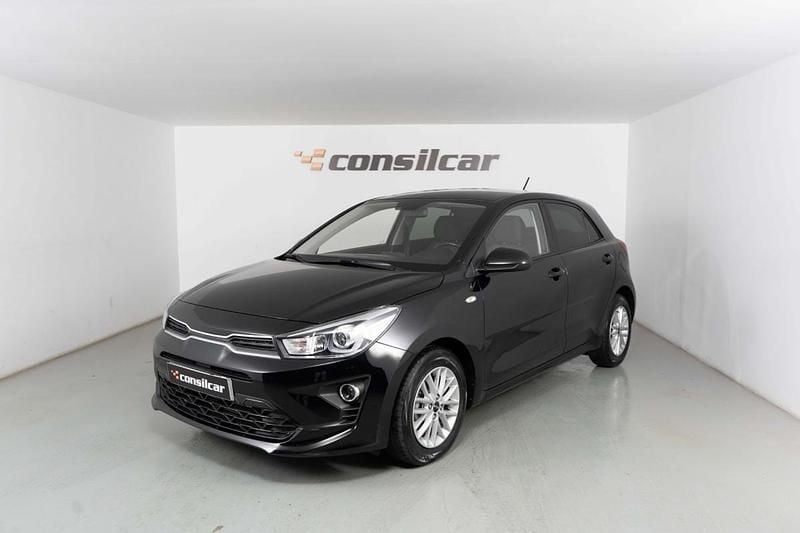 Preto Usado 2022 Kia Rio Citadino | € 14.890 (Preço justo) - Imagem 1/4