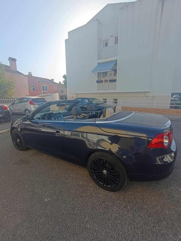 Azul Usado 2007 VW Eos Cabrios | € 8.000 (Bom preço) - Imagem 1/4