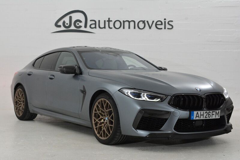 Cinza Usado 2021 BMW M8 Competition Edition Coupé | € 135.000 - Imagem 1/4