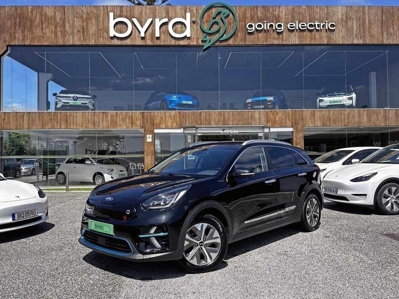 Azul Usado 2021 Kia e-Niro SUV | € 22.900 (Preço justo) - Imagem 1/4
