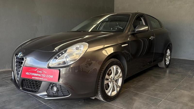 Antracite Usado 2011 Alfa Romeo Giulietta Citadino | € 9.996 (Preço elevado) - Imagem 1/4