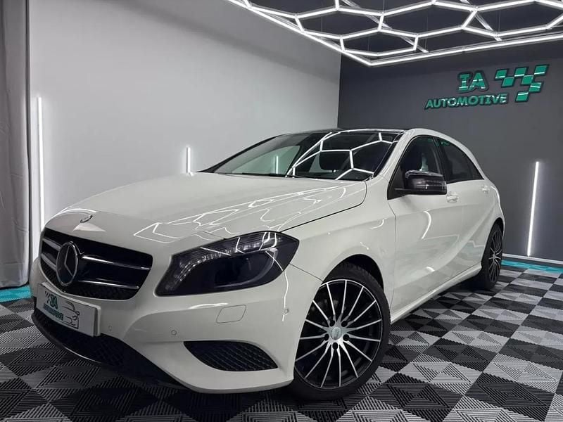 Branco Usado 2013 Mercedes A180 Citadino | € 12.500 (Super Preço) - Imagem 1/4