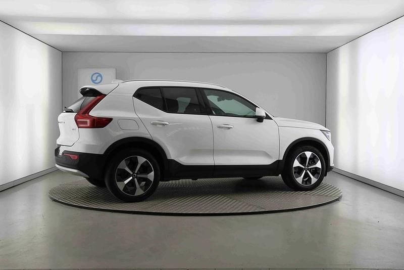 Usado Volvo XC40 Core 163 HP (119 kW) 2025 Branco SUV