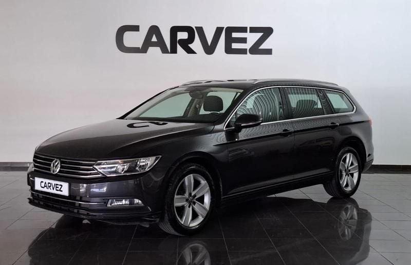 Cinzento Usado 2018 VW Passat Carrinha | € 17.400 (Preço justo) - Imagem 1/4