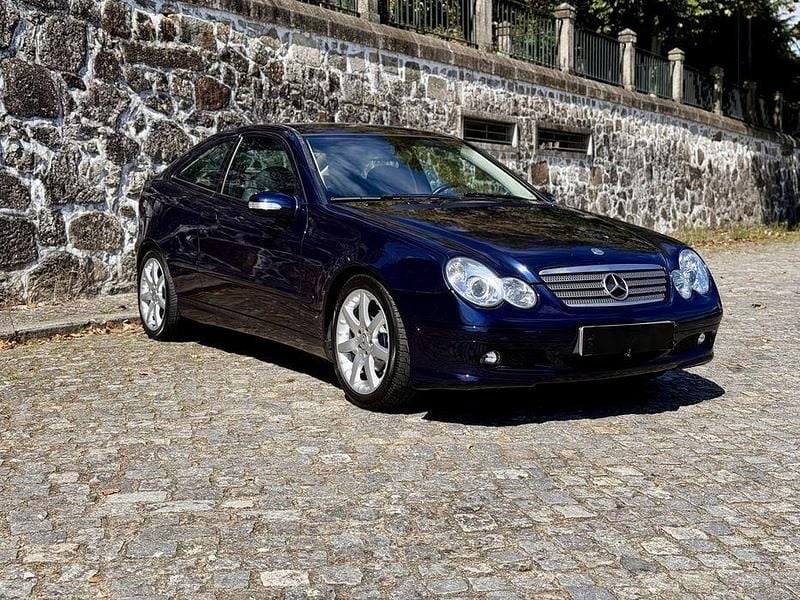 Usado 2003 Mercedes C220 Coupé | € 5.490 (Preço justo) - Imagem 1/4